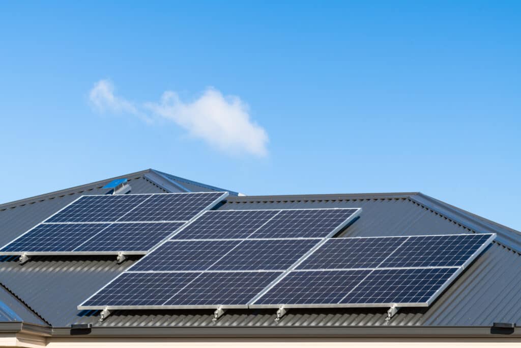 Can You Put Solar Panels on a Metal Roof? Exploring the Compatibility and Benefits